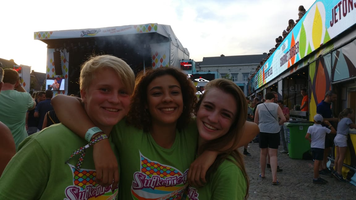 Roos, Cynthia en Sara