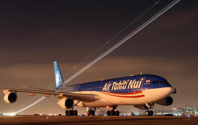 Air Tahiti Nui by night in Los Angeles