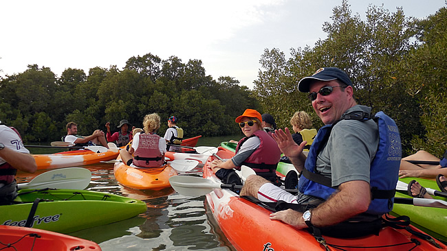Roos en papa in de kajak