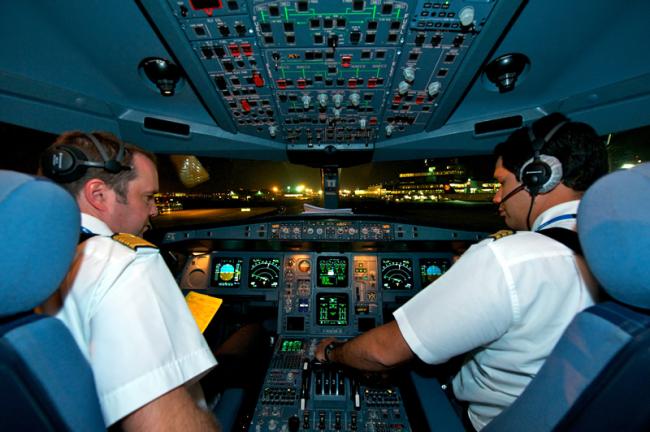 Airbus A340 cockpit at FRA