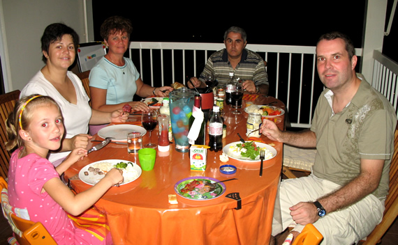 Angelina, Bruno en Terence Miceli