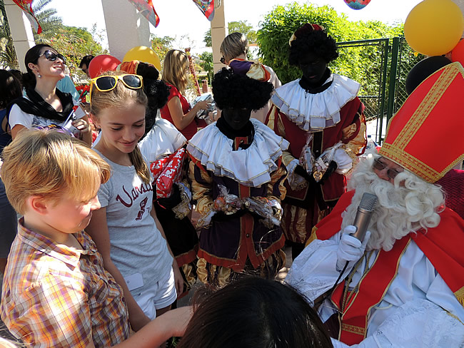 Sinterklaas in Dubai door Belgian Club
