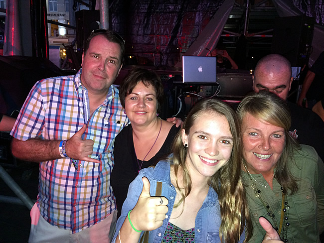 Frontstage tijdens Madness