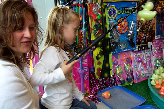 Griet en Sara op Tienen Kermis