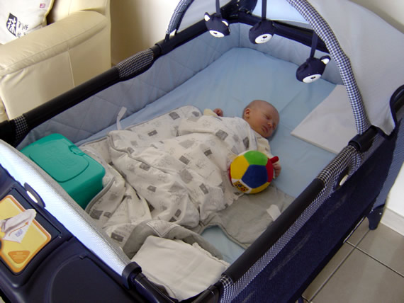Graco-wieg in de living